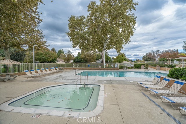 Detail Gallery Image 4 of 22 For 23732 via Tomas, Valencia,  CA 91355 - 3 Beds | 3 Baths