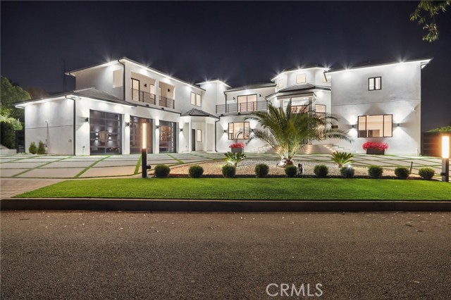 Detail Gallery Image 2 of 75 For 10511 Mary Bell Ave, Shadow Hills,  CA 91040 - 5 Beds | 5/1 Baths