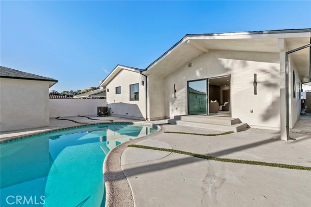 Detail Gallery Image 37 of 49 For 8321 Outland View, Sun Valley,  CA 91352 - 3 Beds | 4 Baths