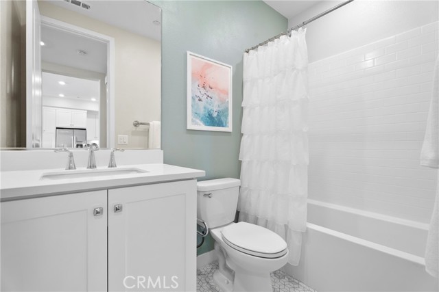 Detail Gallery Image 14 of 46 For 27466 Mercantile Ct, Valencia,  CA 91381 - 2 Beds | 2 Baths
