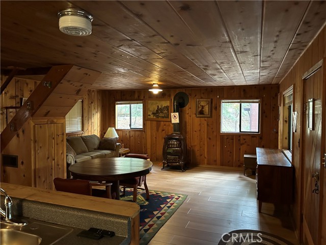 Detail Gallery Image 3 of 5 For 7771 White Chief Mountain Rd, Fish Camp,  CA 93623 - 2 Beds | 1 Baths