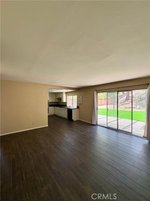 3050 Wildwood Avenue, Thousand Oaks CA: https://media.crmls.org/medias/49b3fd11-ac26-492e-9ffb-a12f2f374173.jpg