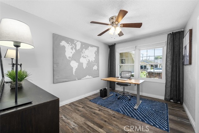 3272 Woodstock Road, Los Alamitos CA: https://media.crmls.org/medias/49b4e05c-b50d-4aa4-9dad-29f7d5e77f06.jpg