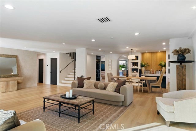 Detail Gallery Image 50 of 75 For 22269 Avenue San Luis, Woodland Hills,  CA 91364 - 5 Beds | 5/1 Baths