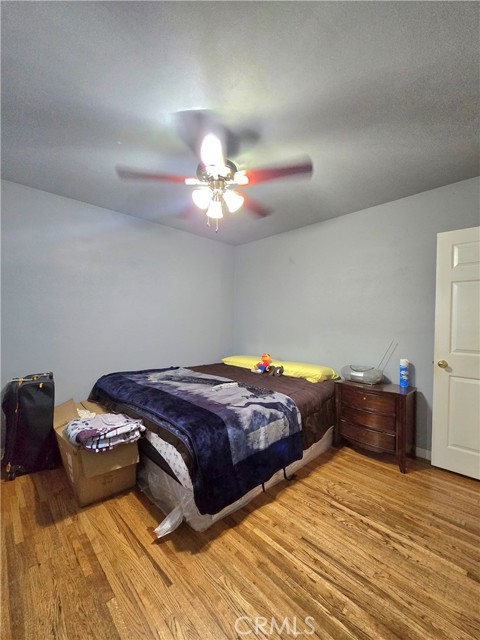 Detail Gallery Image 15 of 51 For 14023 Hubbard St, Sylmar,  CA 91342 - 7 Beds | 4 Baths