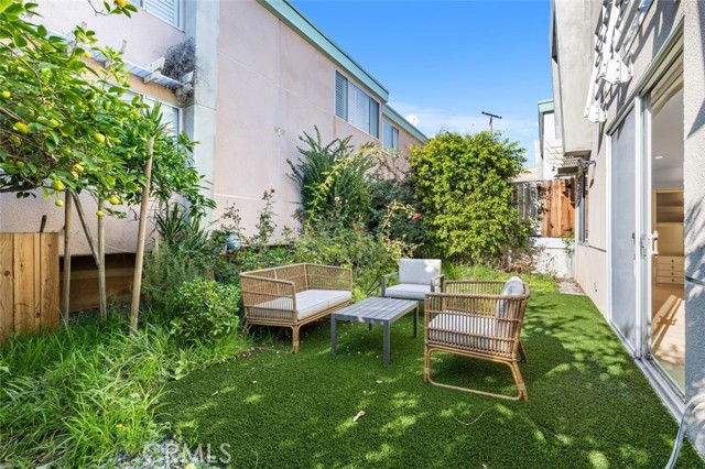 Detail Gallery Image 11 of 15 For 5301 Balboa Bld 5b,  Encino,  CA 91316 - 2 Beds | 2 Baths