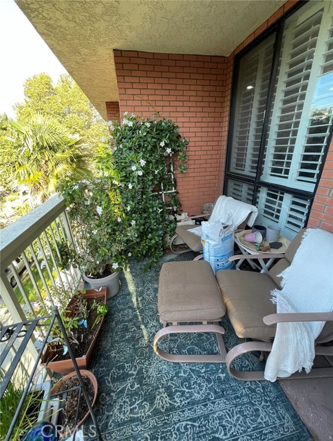 Detail Gallery Image 24 of 35 For 14521 Benefit St #306,  Sherman Oaks,  CA 91403 - 2 Beds | 2 Baths