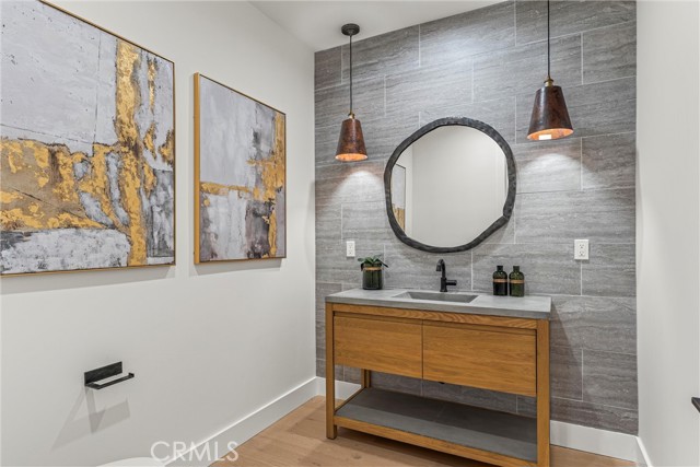 Detail Gallery Image 26 of 51 For 5258 Lemona Ave, Sherman Oaks,  CA 91411 - 4 Beds | 5 Baths