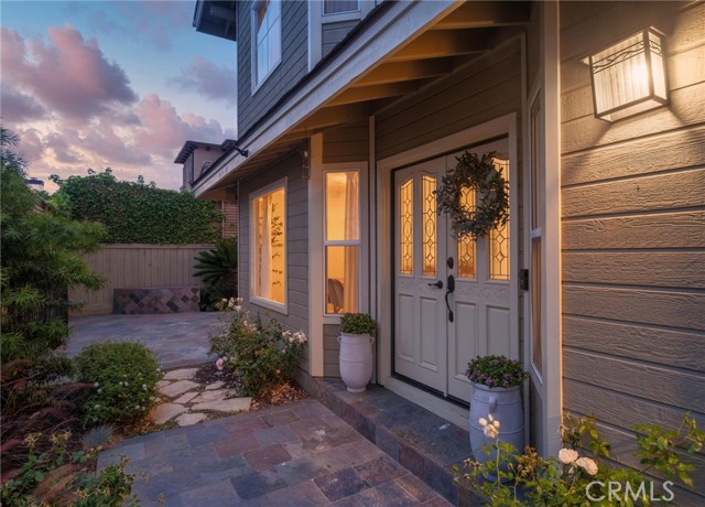 2017 Curtis Avenue, Redondo Beach CA: https://media.crmls.org/medias/49b9553b-0053-4cd5-be05-616d7482e0f8.jpg