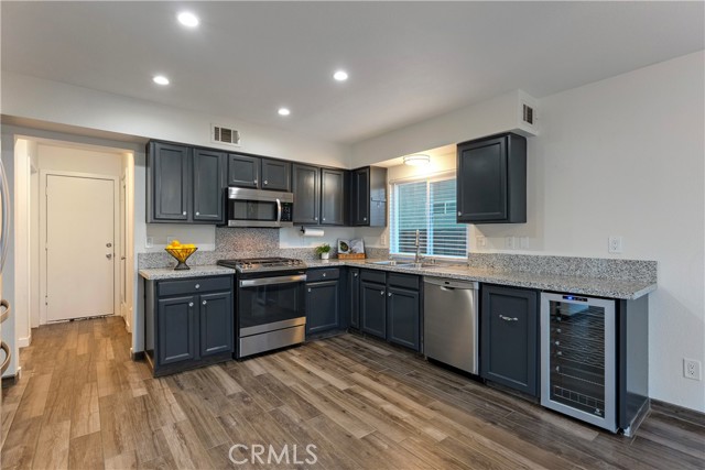 Detail Gallery Image 10 of 32 For 31849 Corte Priego, Temecula,  CA 92592 - 3 Beds | 2/1 Baths