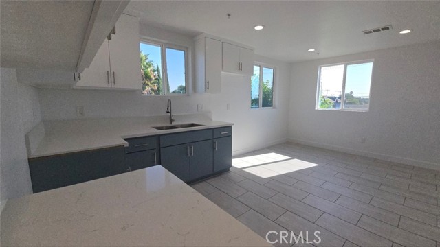 Detail Gallery Image 20 of 23 For 10413 Avalon Bld, Los Angeles,  CA 90003 - 4 Beds | 2 Baths