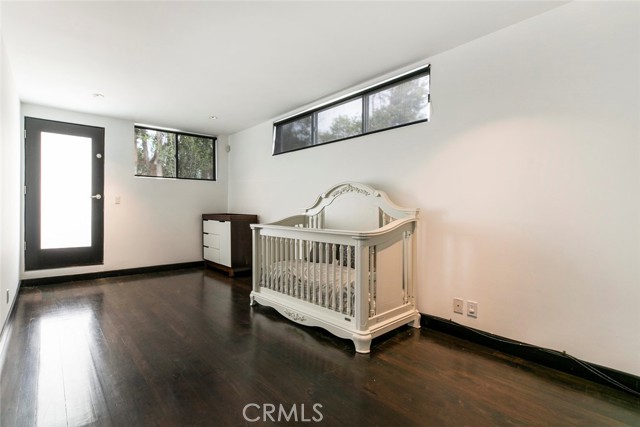 22619 Holanda Road, Woodland Hills CA: https://media.crmls.org/medias/49babba3-f595-4de0-ac72-753653e31b80.jpg