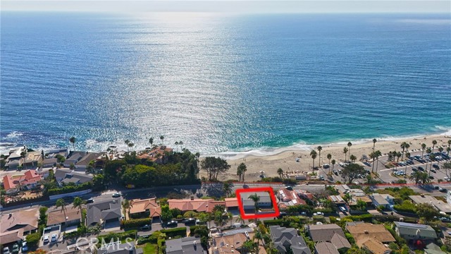 Detail Gallery Image 3 of 44 For 31261 Monterey St, Laguna Beach,  CA 92651 - 2 Beds | 1/1 Baths