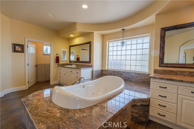 Detail Gallery Image 29 of 67 For 11822 Musgrave Rd, Oak Hills,  CA 92344 - 4 Beds | 4/1 Baths