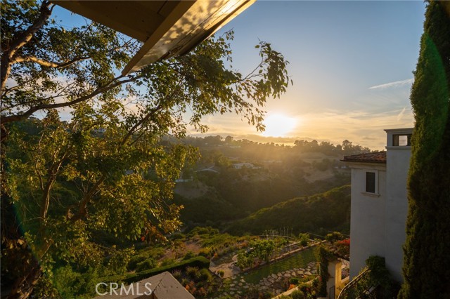 19 Martingale, Rancho Palos Verdes, California 90275, 5 Bedrooms Bedrooms, ,4 BathroomsBathrooms,Residential,Sold,Martingale,PW22111255