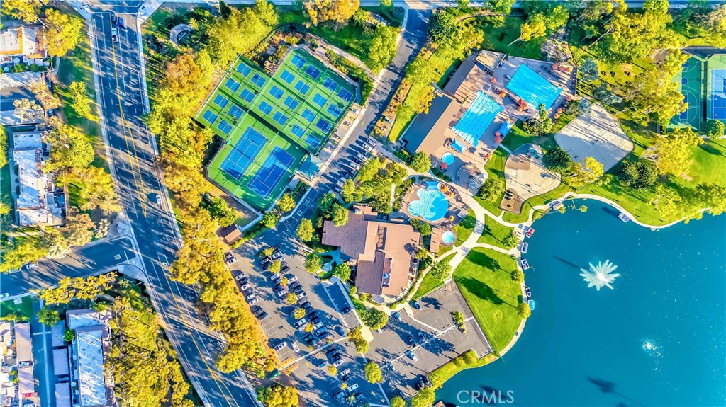 https://media.crmls.org/medias/49bd45f2-836a-4a91-9a26-ed6609b1081f.jpg?preset=X-Large
