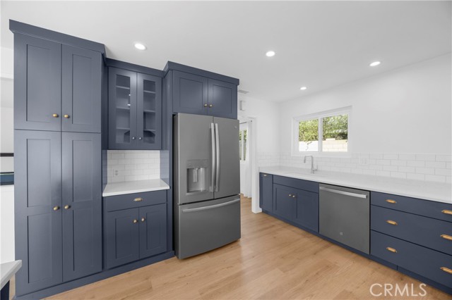 Detail Gallery Image 10 of 37 For 2527 E Brookside, Orange,  CA 92867 - 4 Beds | 2 Baths