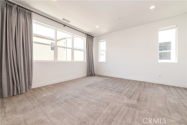 19256 Merryweather Drive, Canyon Country CA: https://media.crmls.org/medias/49be6c7c-32b3-488d-99ef-983d07a29587.jpg