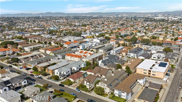 Detail Gallery Image 33 of 34 For 2317 Carnegie Ln #B,  Redondo Beach,  CA 90278 - 3 Beds | 2/1 Baths