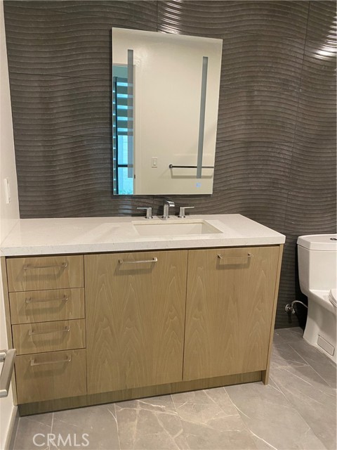 Detail Gallery Image 4 of 26 For 400 S Broadway #1014,  Los Angeles,  CA 90013 - 1 Beds | 1 Baths