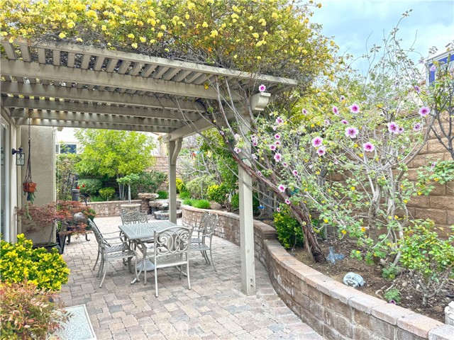 Detail Gallery Image 23 of 55 For 23754 Walnut Creek Ct, Valencia,  CA 91354 - 3 Beds | 3/1 Baths