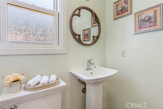 Detail Gallery Image 21 of 34 For 1116 W 21st St, Santa Ana,  CA 92706 - 3 Beds | 2 Baths