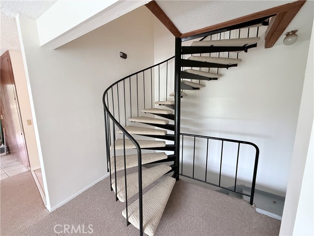 Detail Gallery Image 12 of 29 For 2575 Riverside Ter, Los Angeles,  CA 90039 - – Beds | – Baths