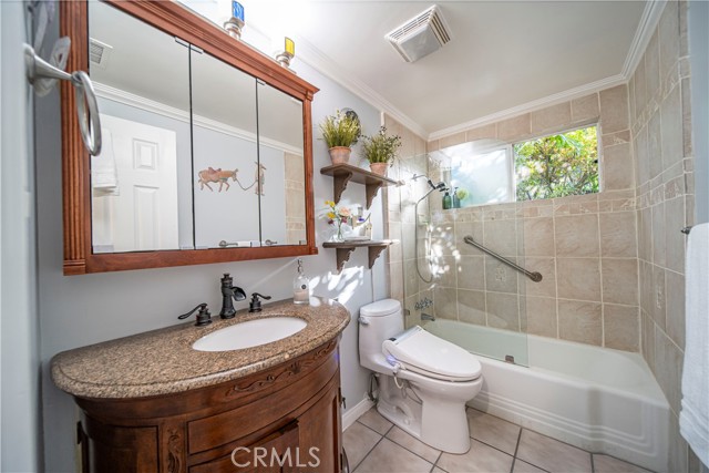 Detail Gallery Image 34 of 59 For 4835 Nob Hill Dr, Los Angeles,  CA 90065 - 3 Beds | 2 Baths