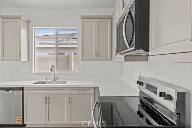 27354 Dunite Drive, Perris CA: https://media.crmls.org/medias/49c12398-85bb-4207-ae73-3386ee51b4ad.jpg