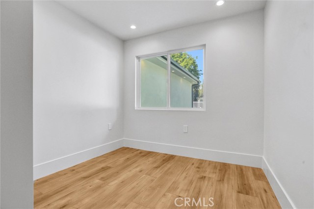 Detail Gallery Image 12 of 61 For 8626 Lubao Ave, Winnetka,  CA 91306 - – Beds | – Baths