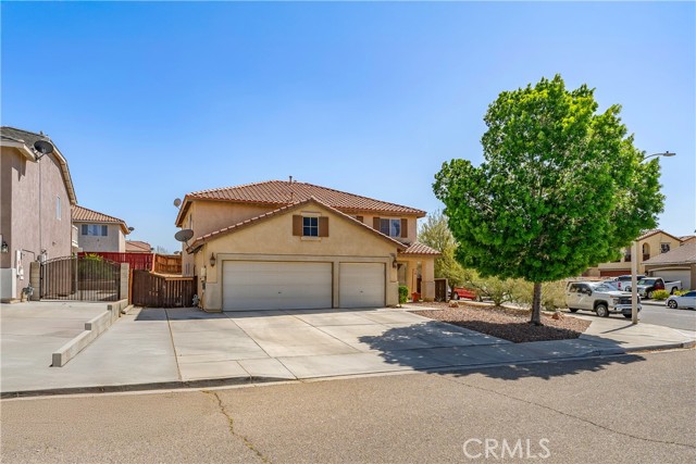 13503 Copper Street, Victorville CA: https://media.crmls.org/medias/49c32fca-407b-4697-abed-f8a729b8387d.jpg