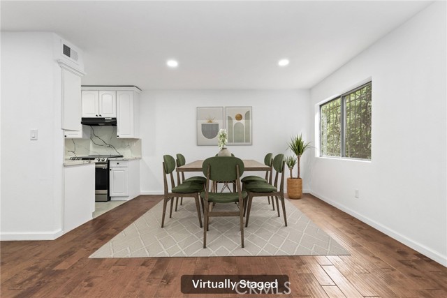 Detail Gallery Image 3 of 34 For 1045 N Kings Rd #105,  West Hollywood,  CA 90069 - 2 Beds | 2 Baths