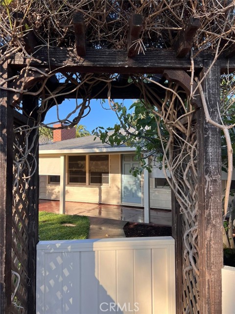 795 Saint Anns Drive, Laguna Beach CA: https://media.crmls.org/medias/49c3ec6b-9d25-4e62-80ad-85b4ab30bf53.jpg