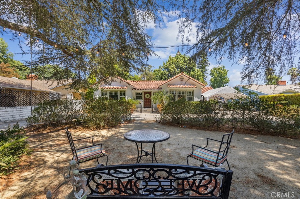 13621 Erwin Street