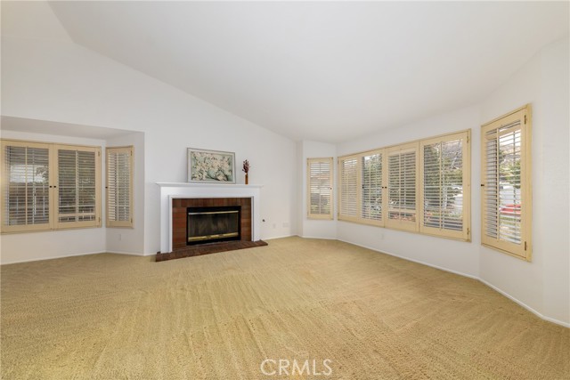 Detail Gallery Image 2 of 21 For 22445 Kinross Ln, Moreno Valley,  CA 92557 - 3 Beds | 2 Baths