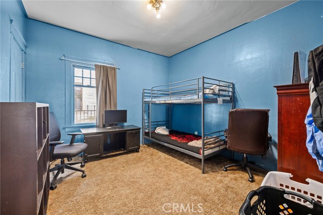 608 E Main Street, Santa Paula CA: https://media.crmls.org/medias/49c52926-036b-47b8-83c6-98f084555bb0.jpg