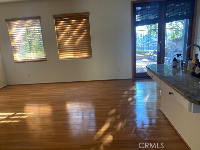 Detail Gallery Image 9 of 10 For 10040 Meritage Ct, Sun Valley,  CA 91352 - 4 Beds | 3 Baths