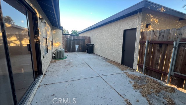 Detail Gallery Image 14 of 17 For 25775 Mission Rd, Loma Linda,  CA 92354 - 3 Beds | 3 Baths