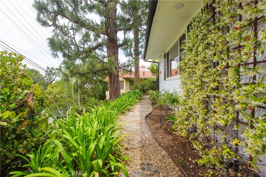 14879 Jadestone DriveSherman Oaks img 17