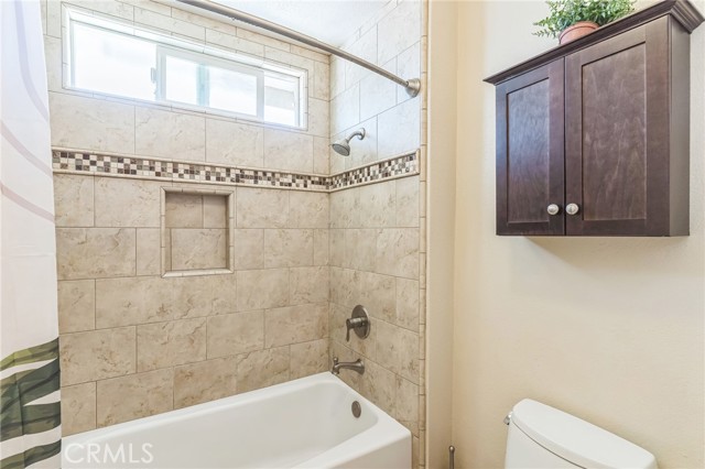 27201 Via Aurora, Mission Viejo CA: https://media.crmls.org/medias/49c6a86e-5c2f-4cdc-a7ca-bc8a354ef2d4.jpg
