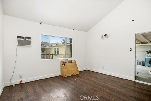 Image 25 of 28 For 9861 Lemon Avenue