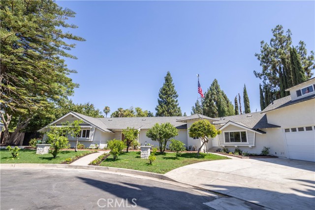 Detail Gallery Image 3 of 64 For 19305 Romar Pl, Northridge,  CA 91324 - 6 Beds | 5 Baths