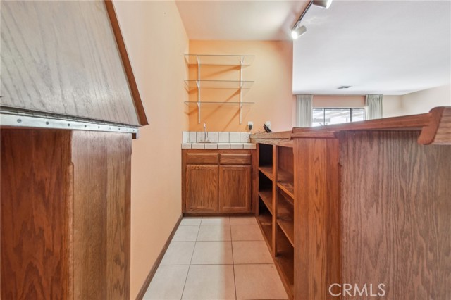 Detail Gallery Image 12 of 27 For 13650 Fenton Ave, Sylmar,  CA 91342 - 4 Beds | 2/1 Baths