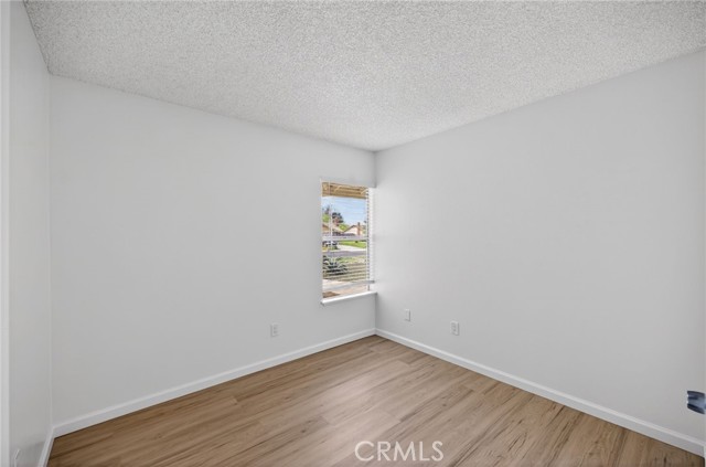 Detail Gallery Image 11 of 16 For 24404 Chippewa, Moreno Valley,  CA 92557 - 4 Beds | 2 Baths