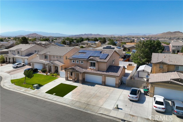 3429 Gemstone Avenue, Rosamond CA: https://media.crmls.org/medias/49c87d6b-89a9-41cb-adc4-41fba69fddff.jpg