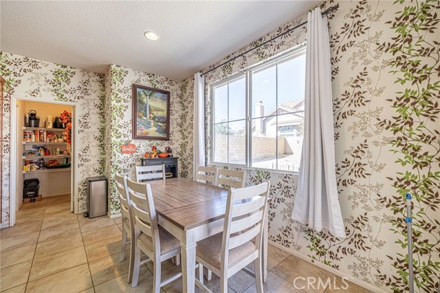 37137 Firethorn Street, Palmdale CA: https://media.crmls.org/medias/49c8a29e-436b-4d78-bc8e-c4049c2f6ed4.jpg