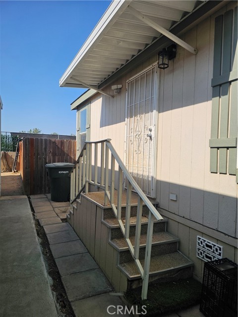Detail Gallery Image 3 of 22 For 350 E San Jacinto Ave #71,  Perris,  CA 92571 - 3 Beds | 2 Baths