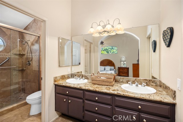 Detail Gallery Image 18 of 21 For 180 Matisse Cir, Aliso Viejo,  CA 92656 - 4 Beds | 2/1 Baths