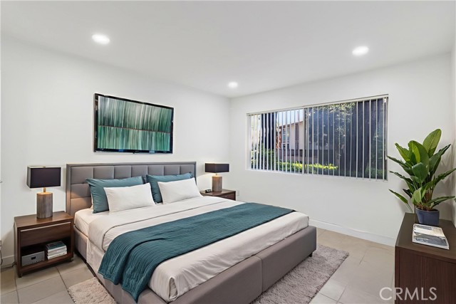 Detail Gallery Image 13 of 32 For 1044 Cabrillo Park #B,  Santa Ana,  CA 92701 - 2 Beds | 1 Baths