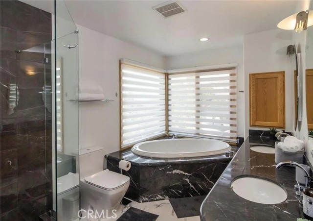 Detail Gallery Image 14 of 14 For 3656 Sunswept Dr, Studio City,  CA 91604 - 3 Beds | 3 Baths